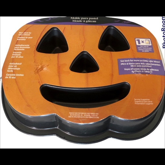 Wilton Jack-O-Lantern Halloween Non-Stick Bakeware - Picture 2 of 6